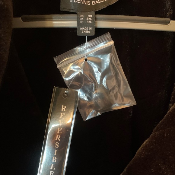 Dennis Basso, NEW WITH TAGS, REVERSIBLE Diamond Quilted, water resistant. - Picture 5 of 10